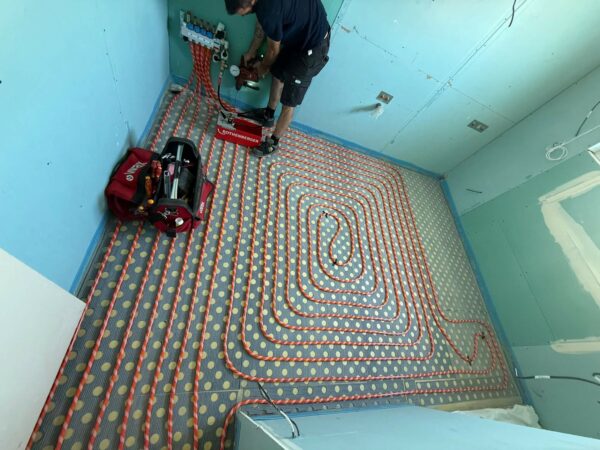 Chauffage au sol - plancher chauffant installé par Lorraine Chauffage